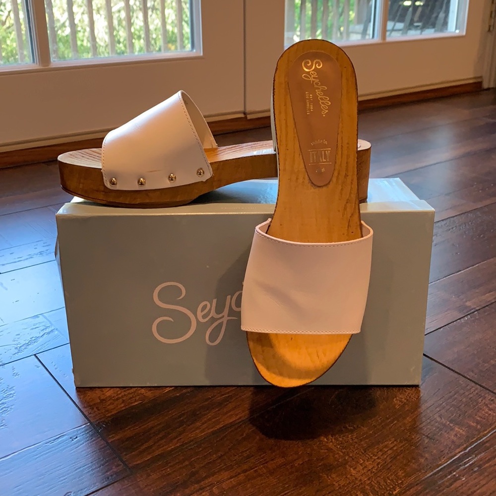 ‘Good Spirits’ platform leather slide sandal